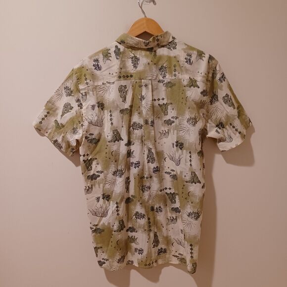 NWT Patagonia Go To Button Up Shirt Yosemite Half Dome Bear Print Size Large - Picture 5 of 9